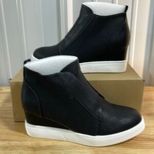 Journee Collection Womens Shoes Clara Bootie size 8.5